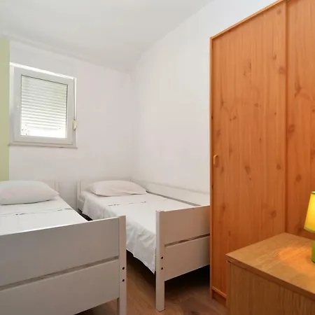 Sime Apartman Betina (Sibenik-Knin)